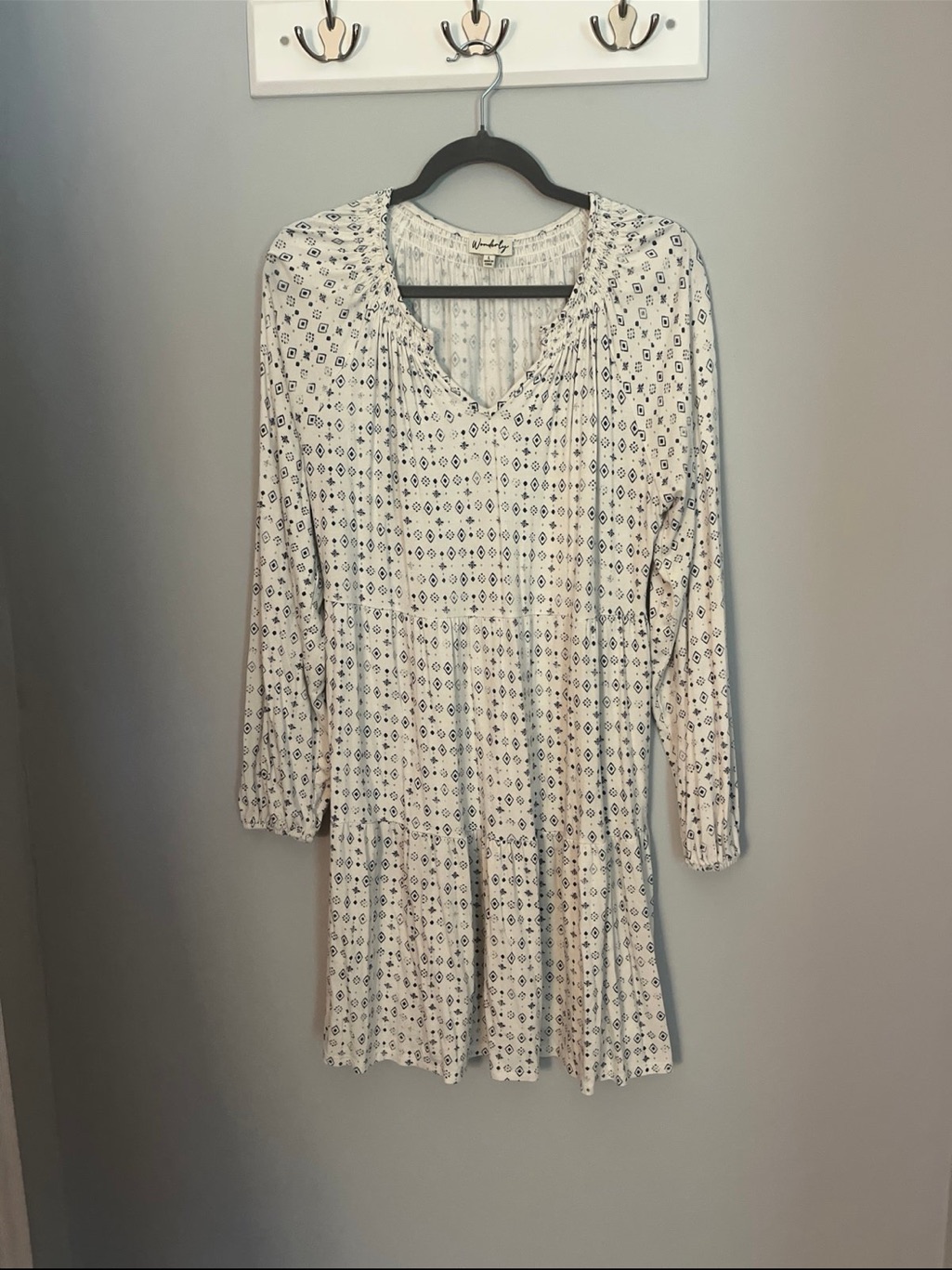 Wonderly White Long Sleeve V-Neck Printed Dress